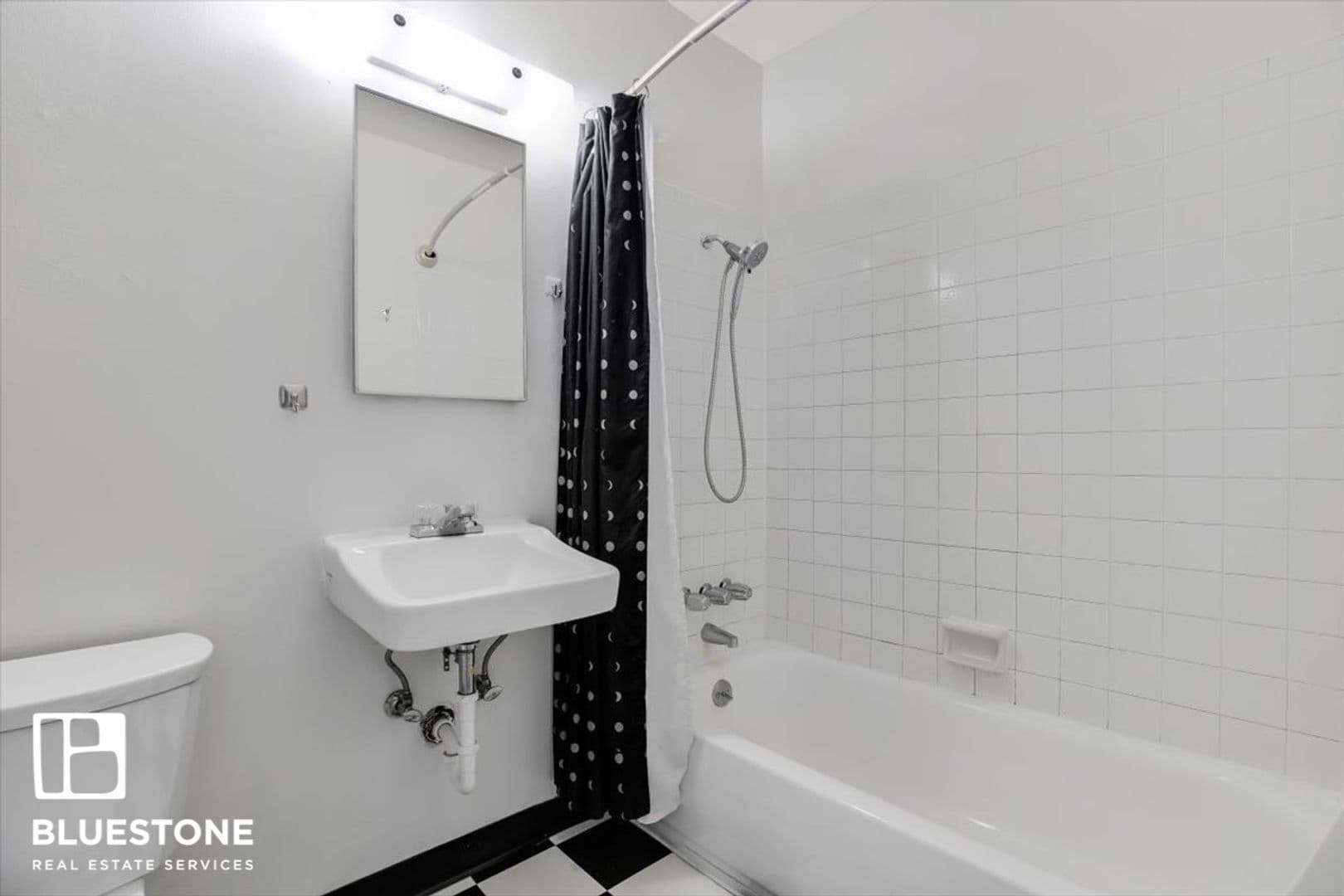 Portland Apartment: 1527 SW Columbia St, Apt. D