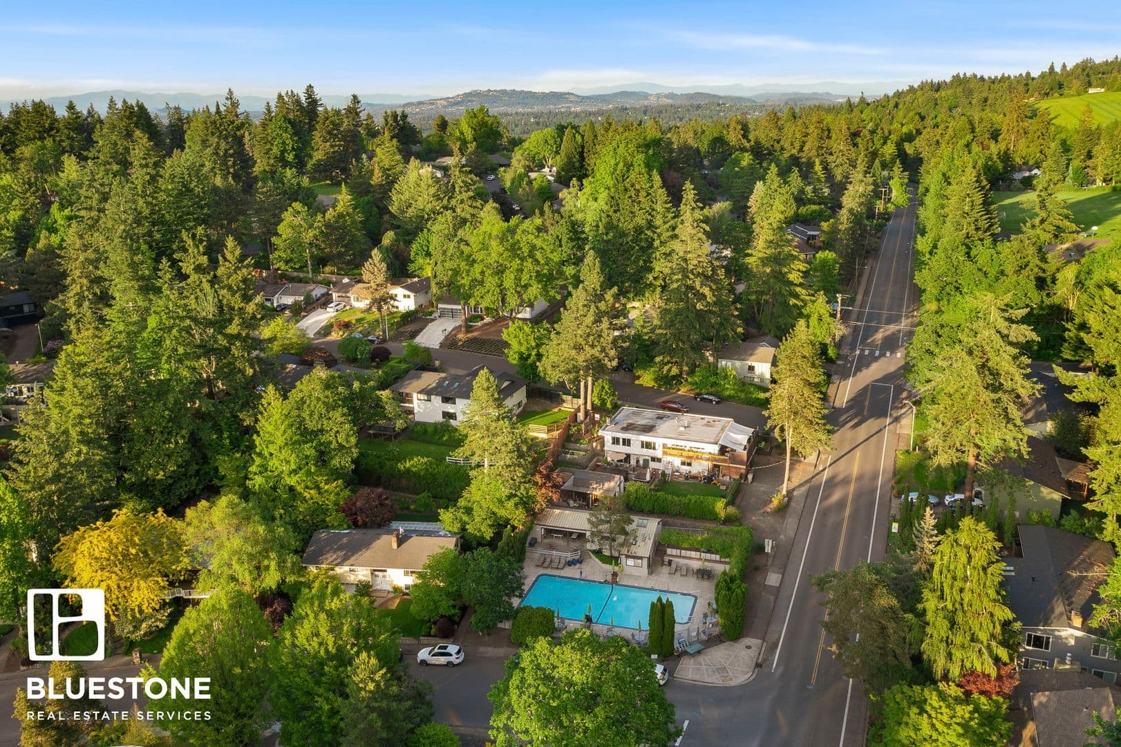 Lake Oswego House: 1970 Greentree Road