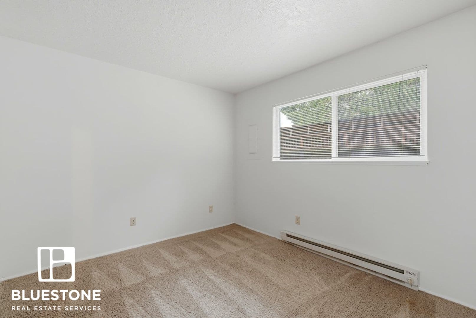 Portland Apartment: 7123 SE Powell Blvd