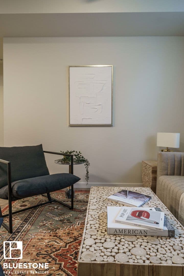 Portland Apartment: 1311 SW Gibbs Street