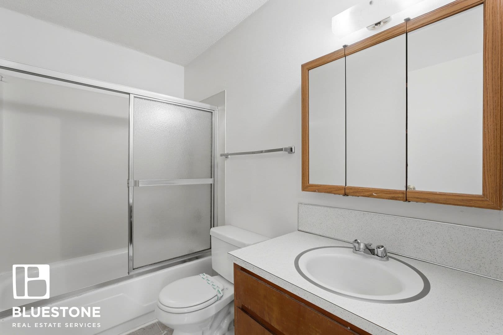 Portland Apartment: END MGMT 10/31/26