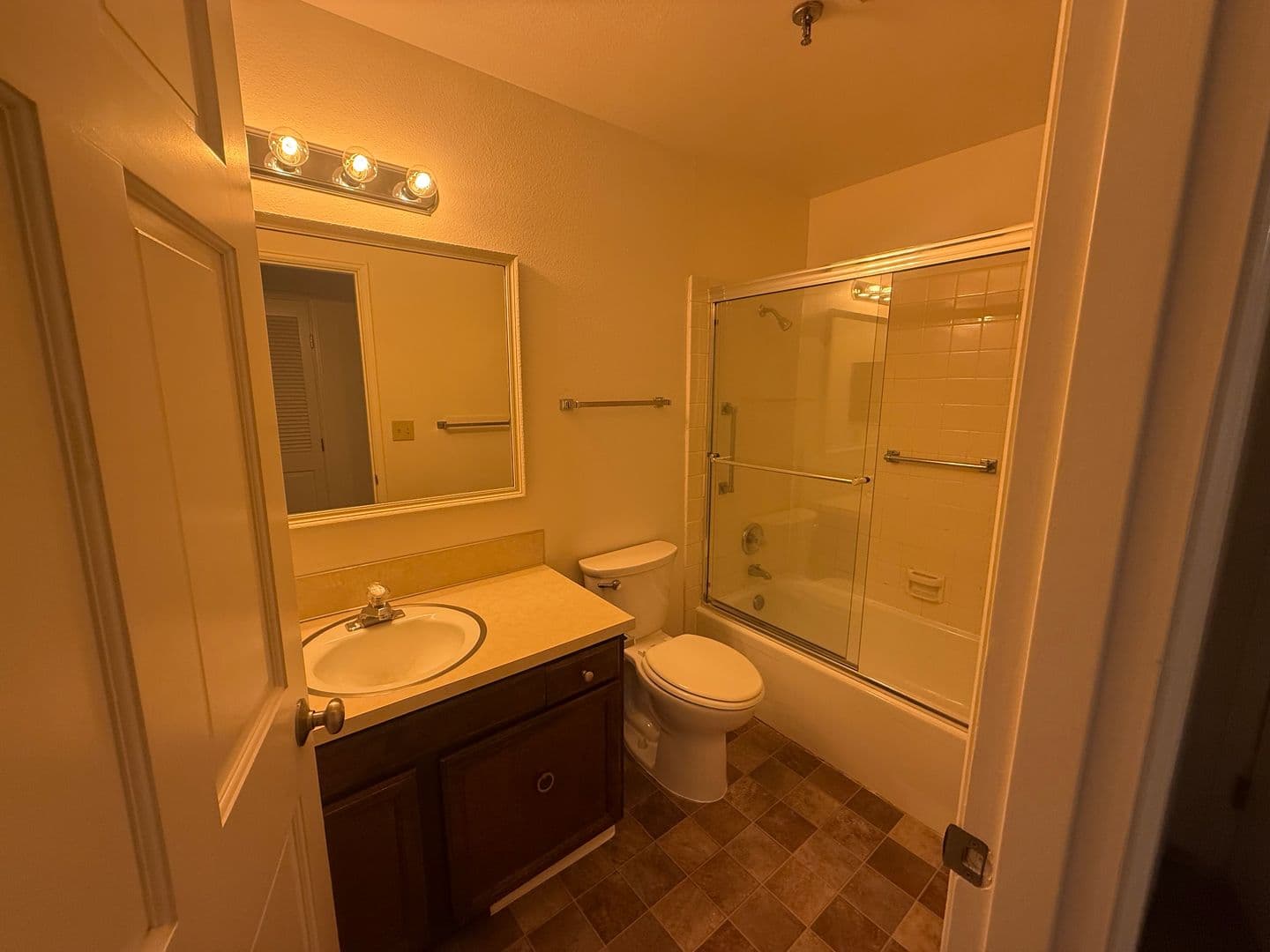 Corvallis Apartment: 124 NW 7th St