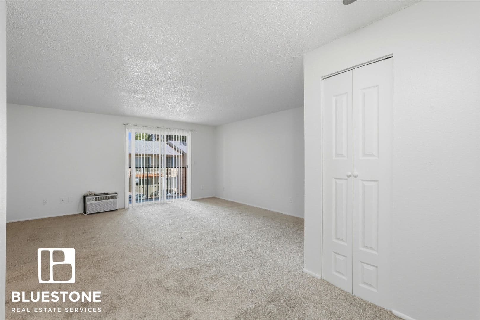 Gresham Apartment: 10 NE 162nd Ave