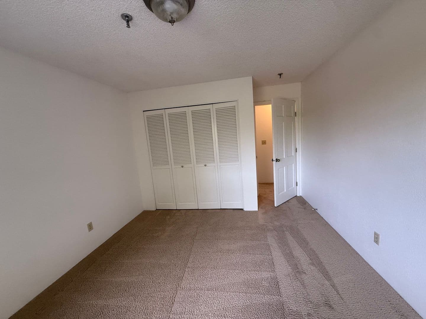 Corvallis Apartment: 124 NW 7th St