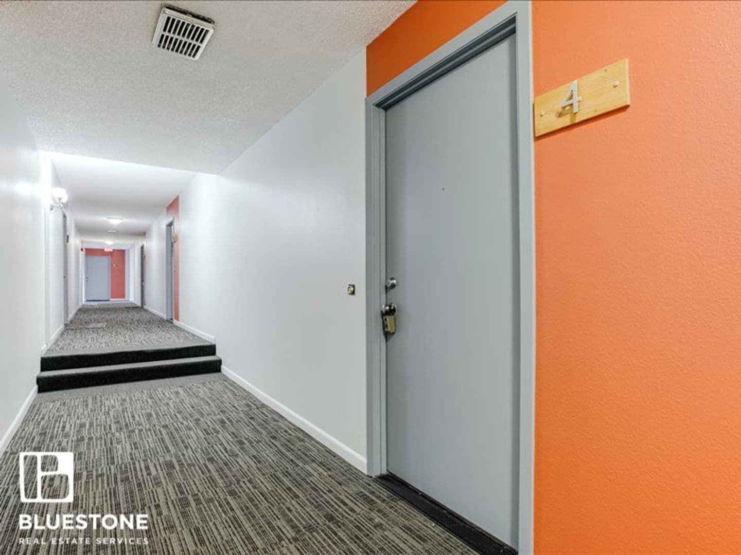 Portland Apartment: 4611-4631 SW Luradel St