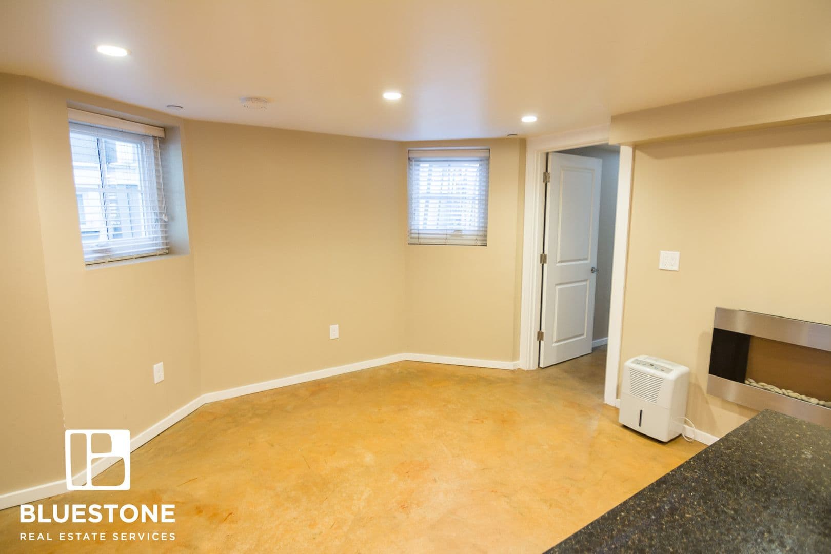 Portland Apartment: 2254 NW Irving St.