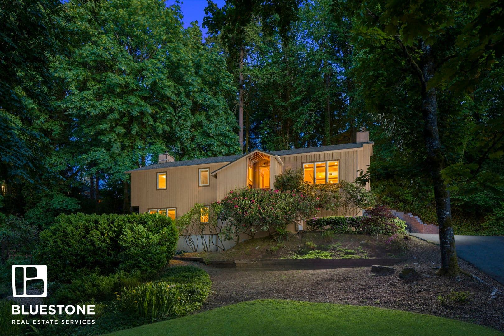 Lake Oswego House: 1970 Greentree Road