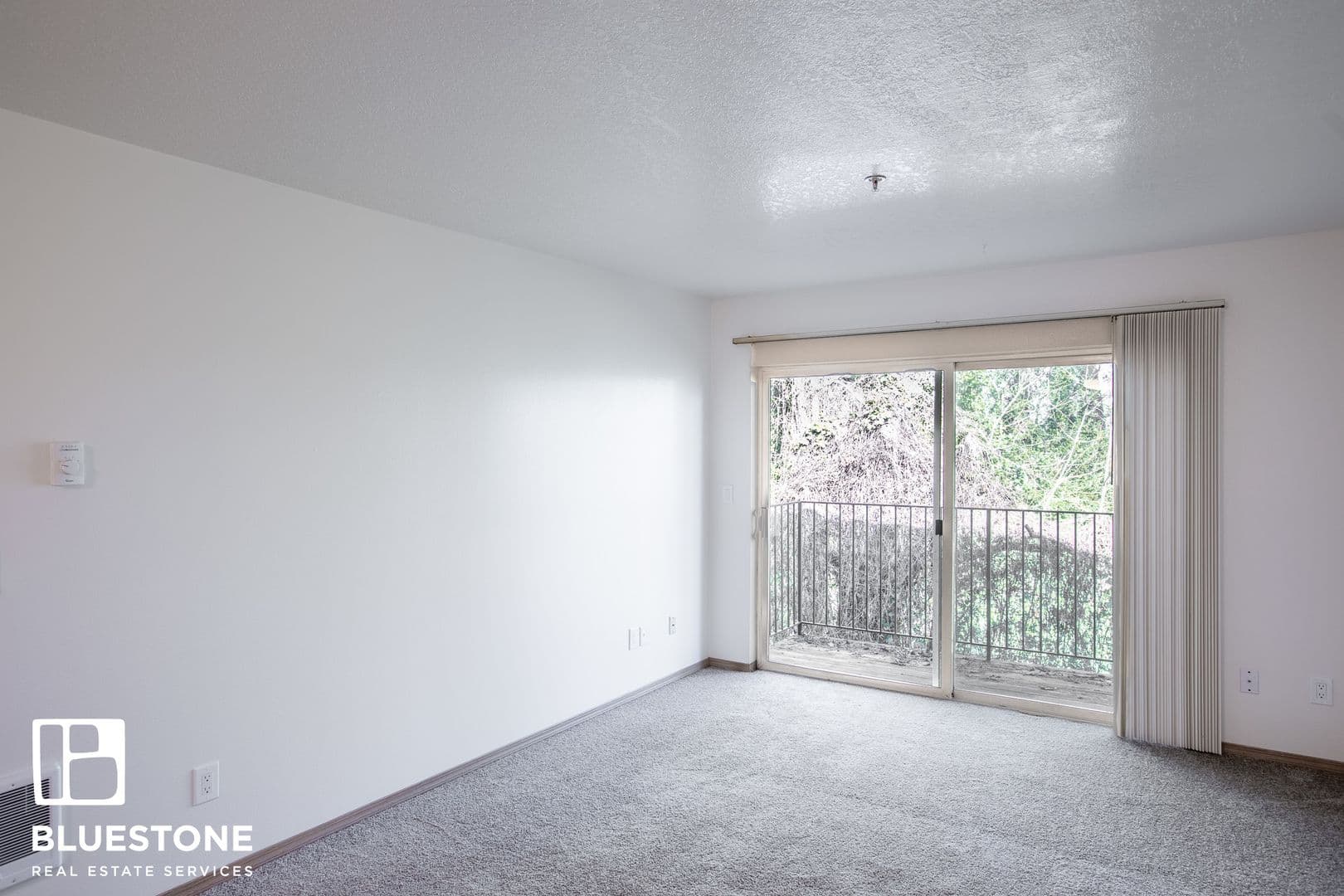 Portland Apartment: 4611-4631 SW Luradel St