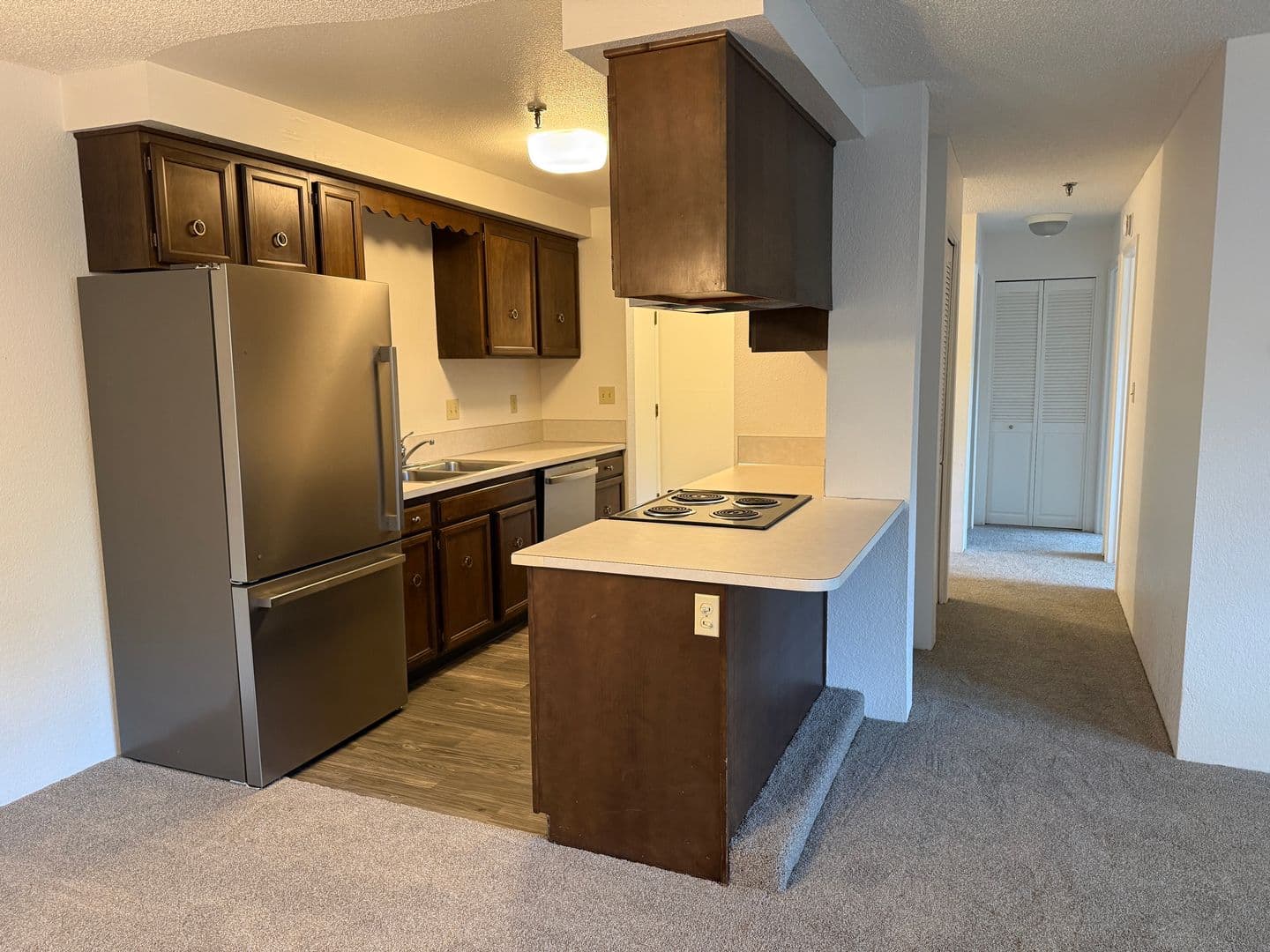 Corvallis Apartment: 124 NW 7th St