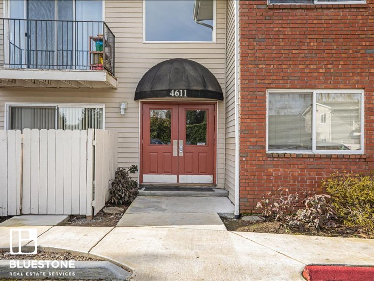Portland Apartment: 4611-4631 SW Luradel St