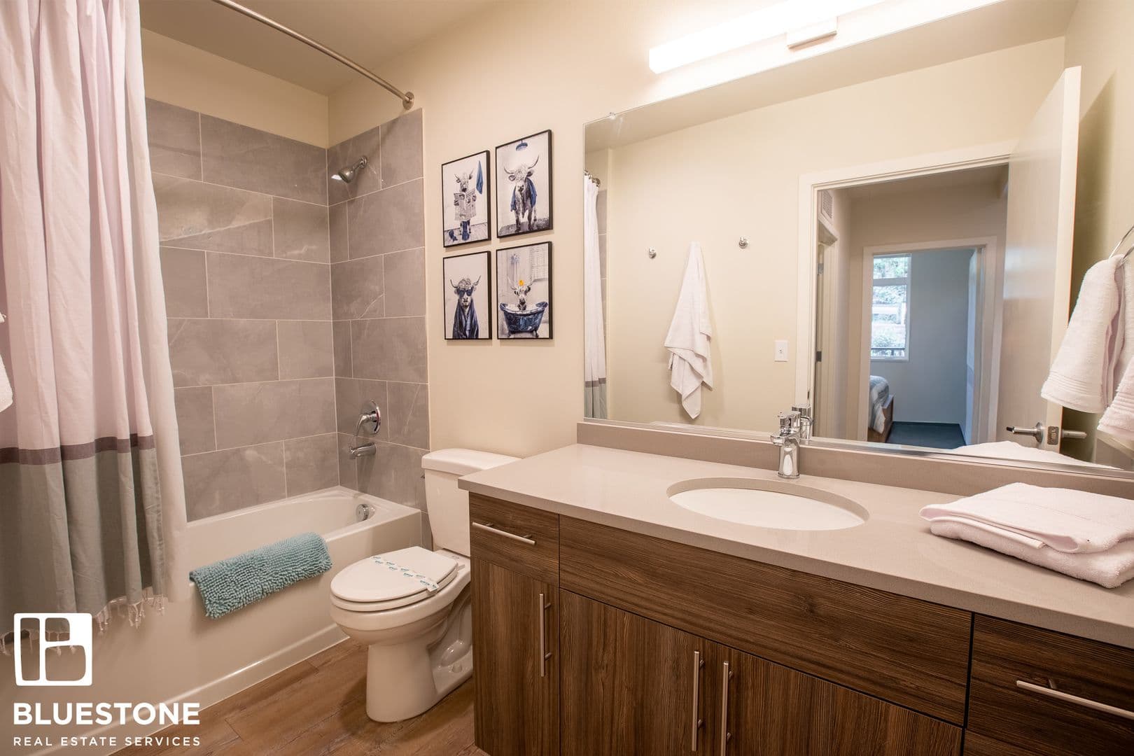 Portland Apartment: 1311 SW Gibbs Street