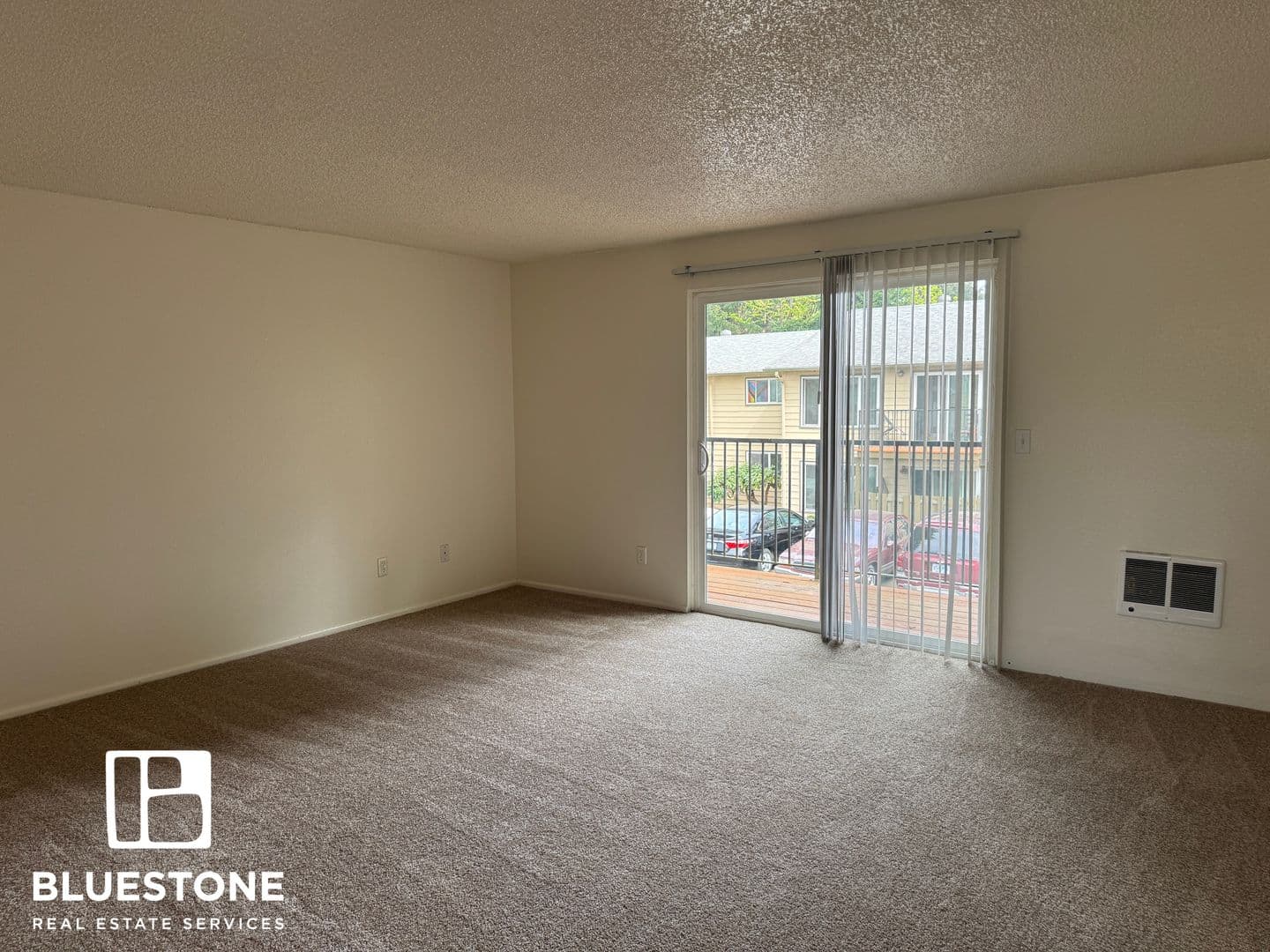 Gresham Apartment: 10 NE 162nd Ave