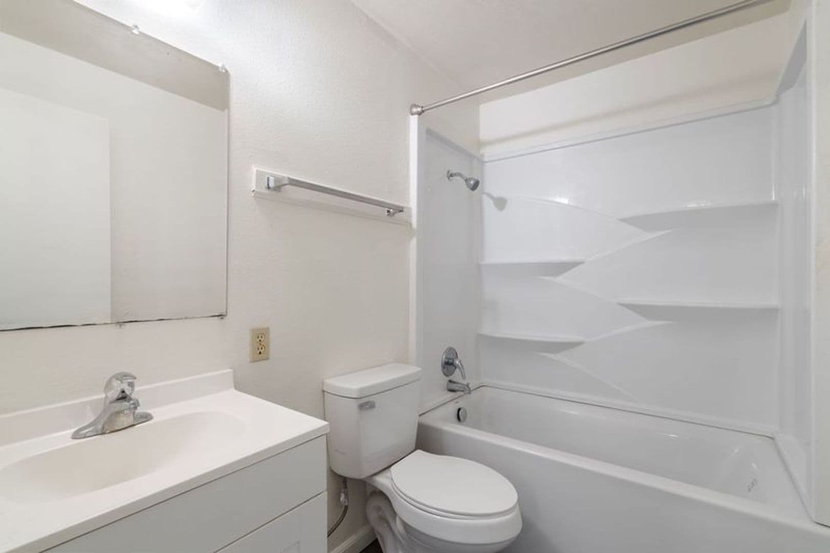 Vancouver Apartment: 9100 NE 15th Avenue