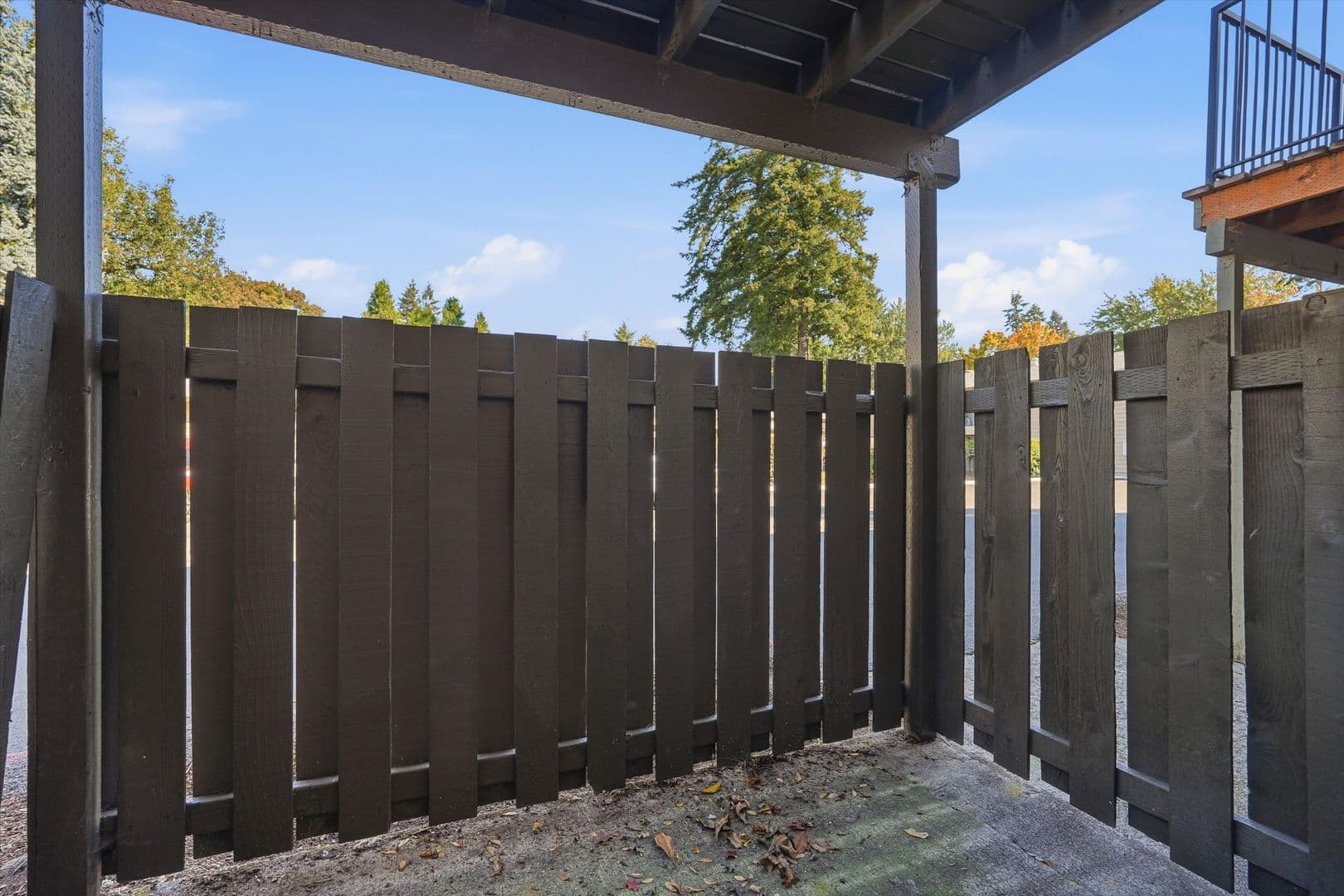 Gresham Apartment: 10 NE 162nd Ave