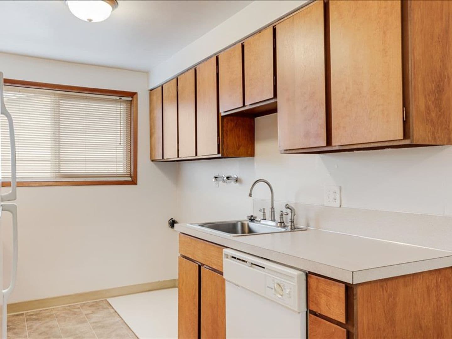 Milwaukie Apartment: 3236 SE Harvey St.