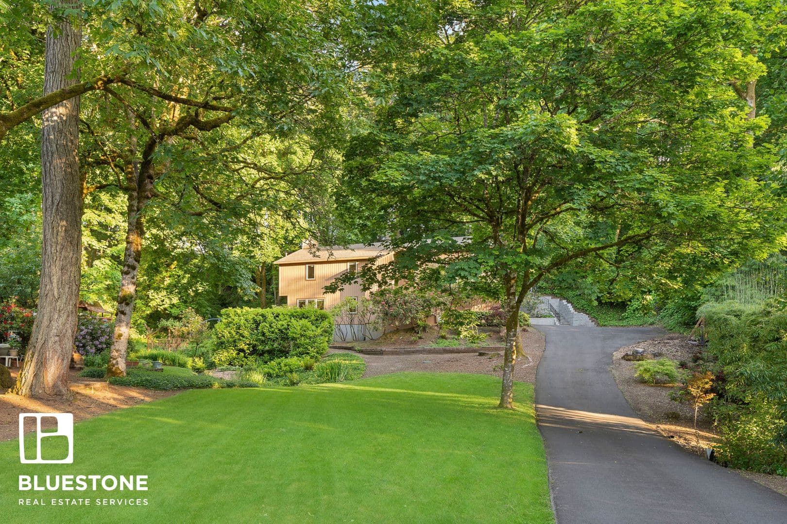 Lake Oswego House: 1970 Greentree Road