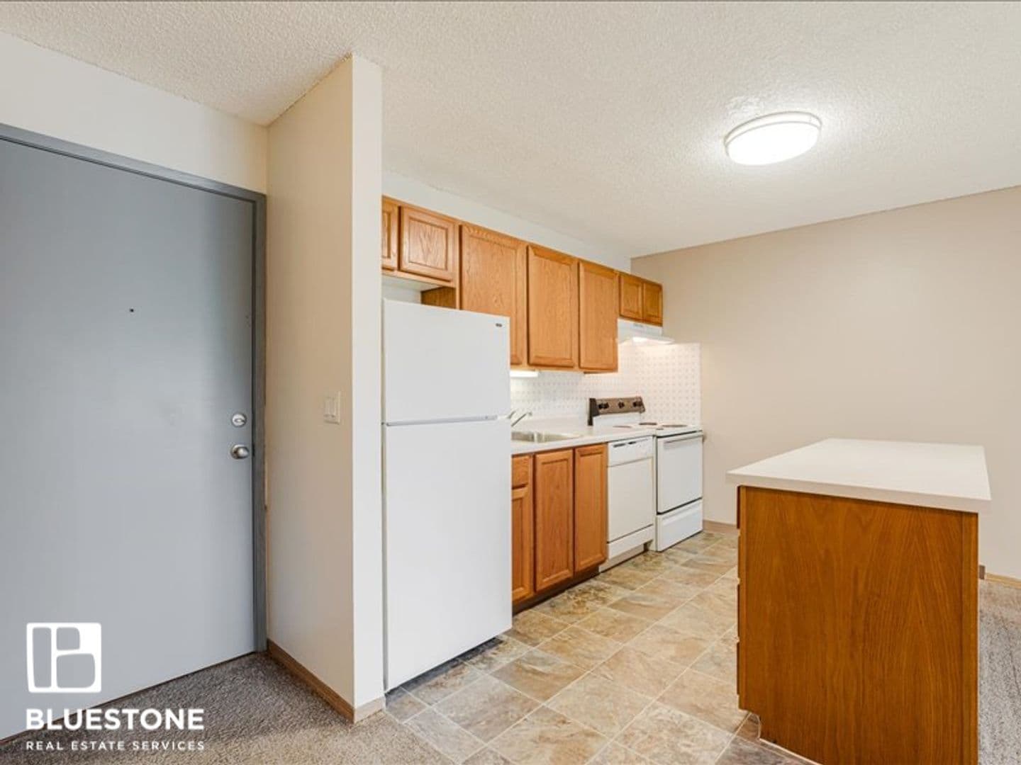 Portland Apartment: 4611-4631 SW Luradel St