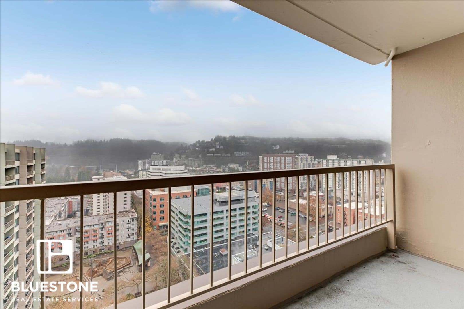 Portland Condo: 255 SW Harrison - 25A