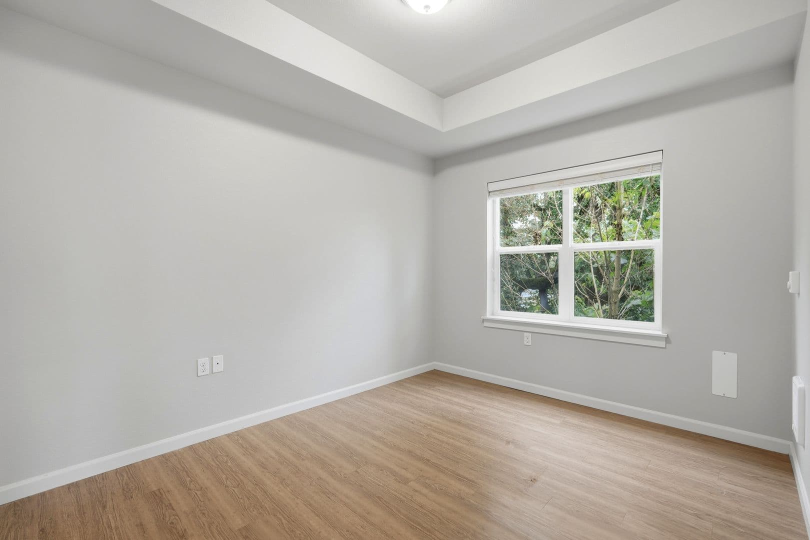 Portland Apartment: 1721 SE Tacoma St.