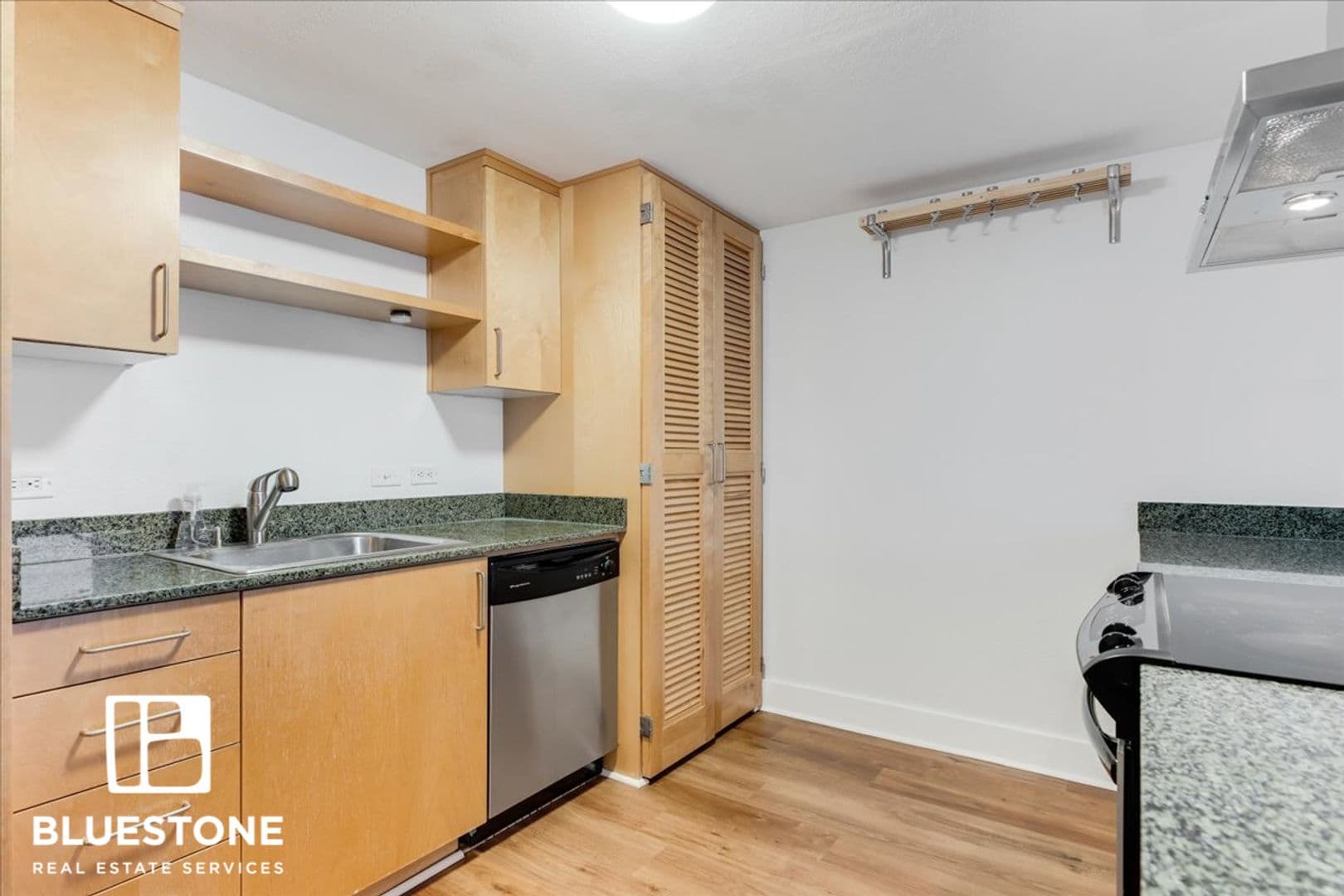 Portland Condo: 255 SW Harrison - 25A