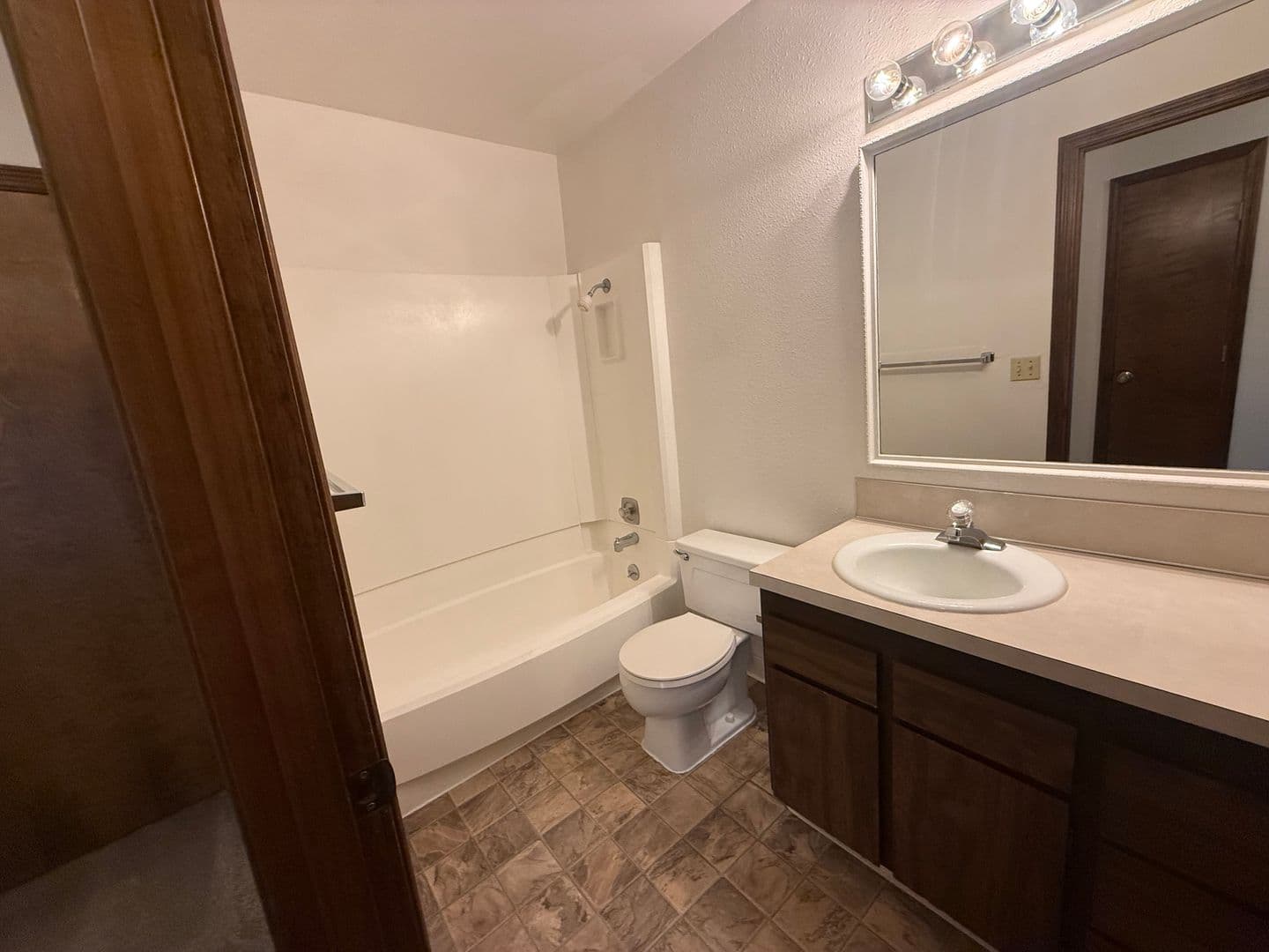 Corvallis Apartment: 124 NW 7th St