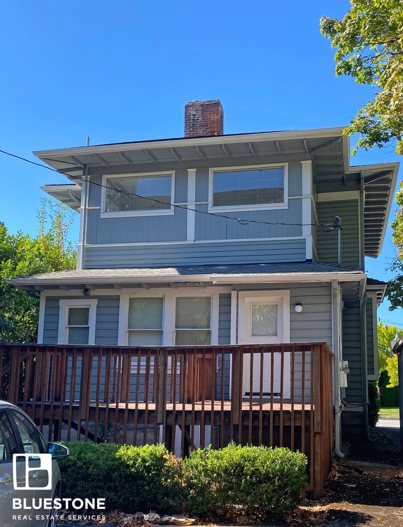 Corvallis House: 121 NW 8th St