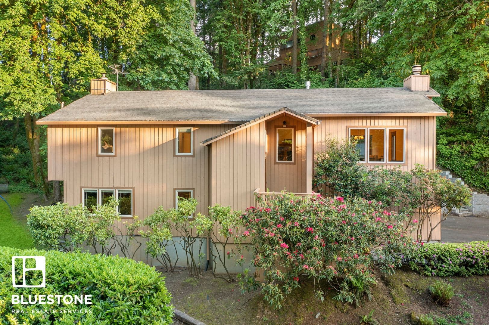 Lake Oswego House: 1970 Greentree Road