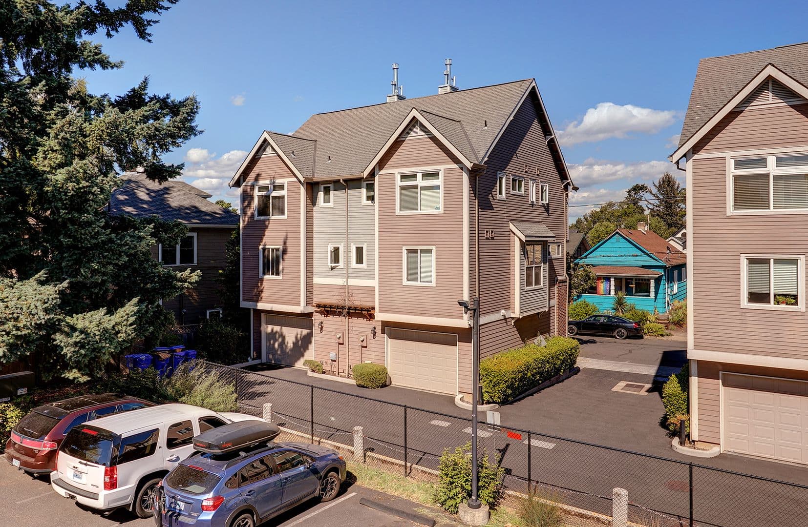 Portland Apartment: 425 NE Fremont