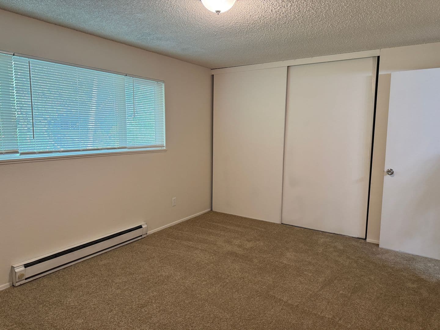 Gresham Apartment: 10 NE 162nd Ave
