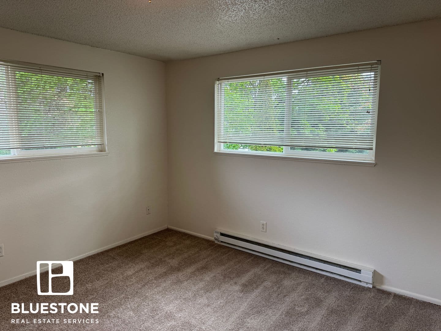 Gresham Apartment: 10 NE 162nd Ave