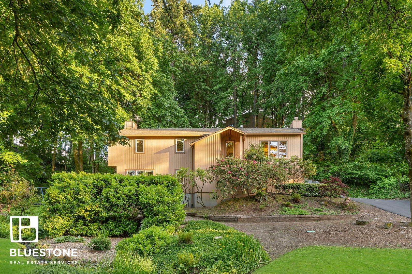 Lake Oswego House: 1970 Greentree Road