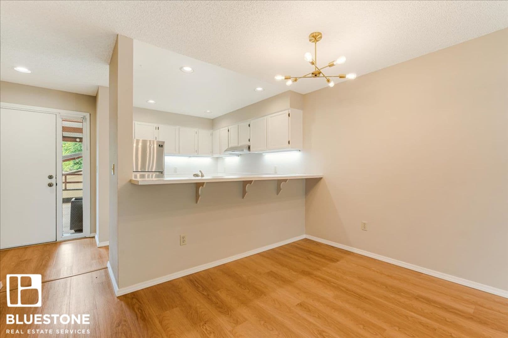 Portland House: 5150 S Landing Drive #205B2