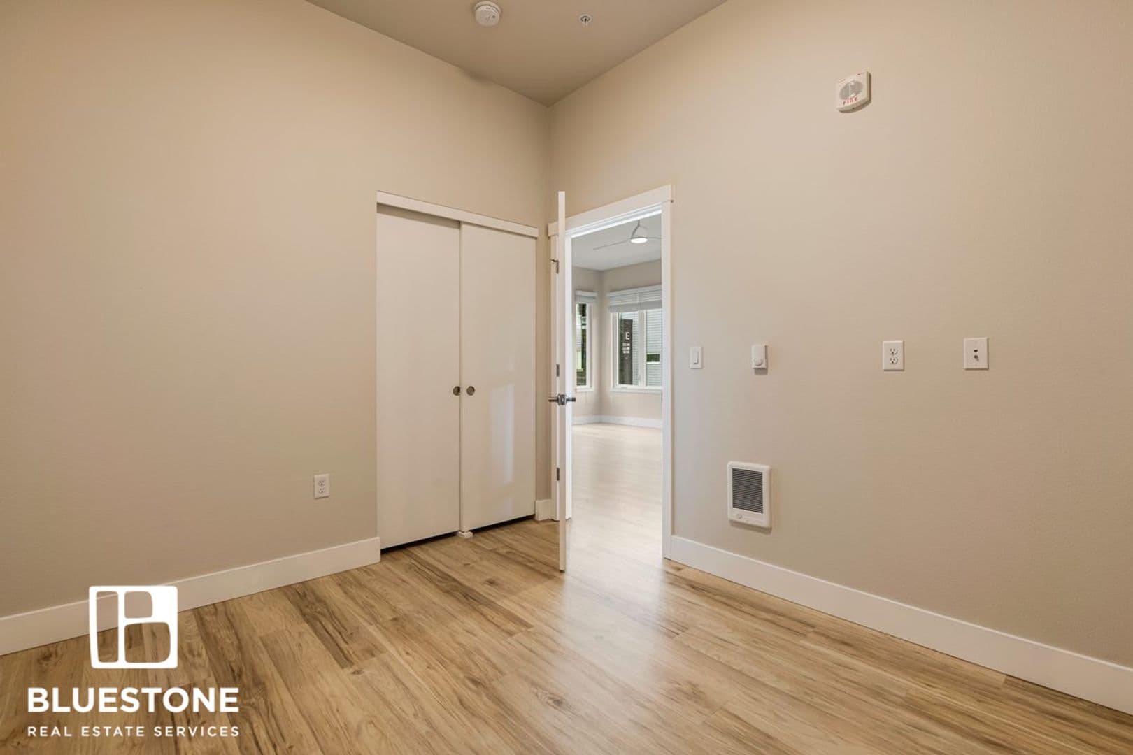Gresham Apartment: 20711 SE Stark St
