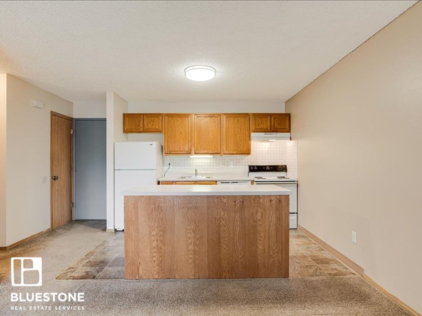 Portland Apartment: 4611-4631 SW Luradel St