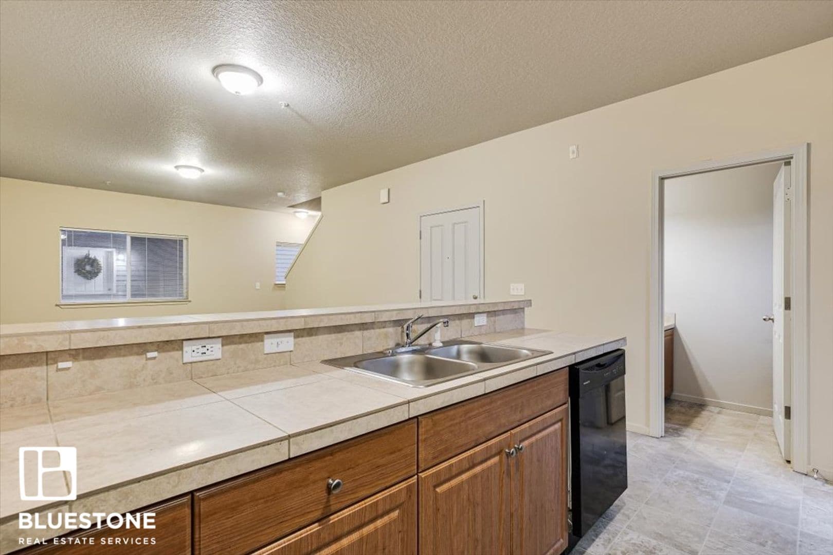 Portland Apartment: 13409 NW Sherry St.
