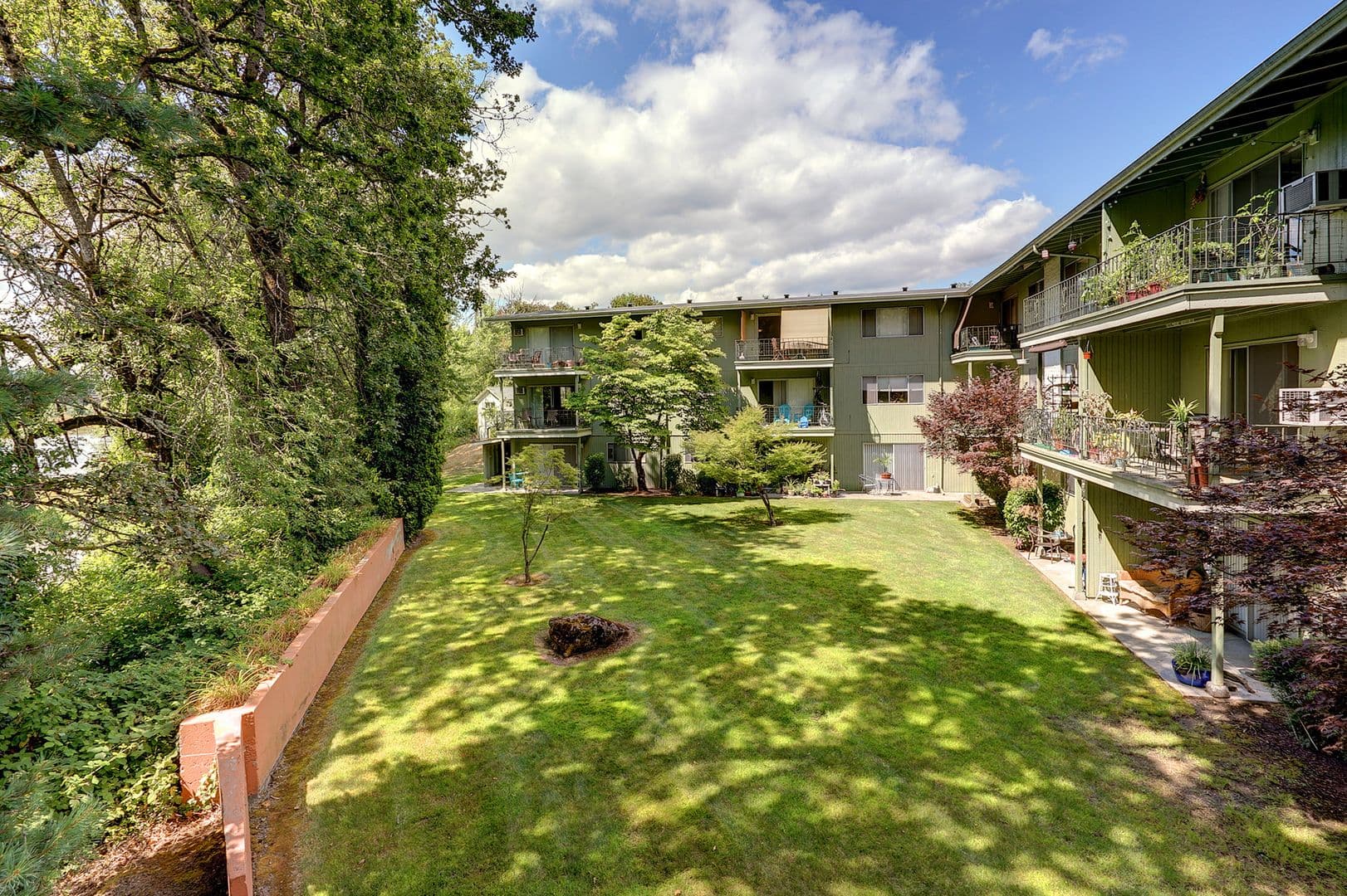 Milwaukie Apartment: 11850 SE 26th