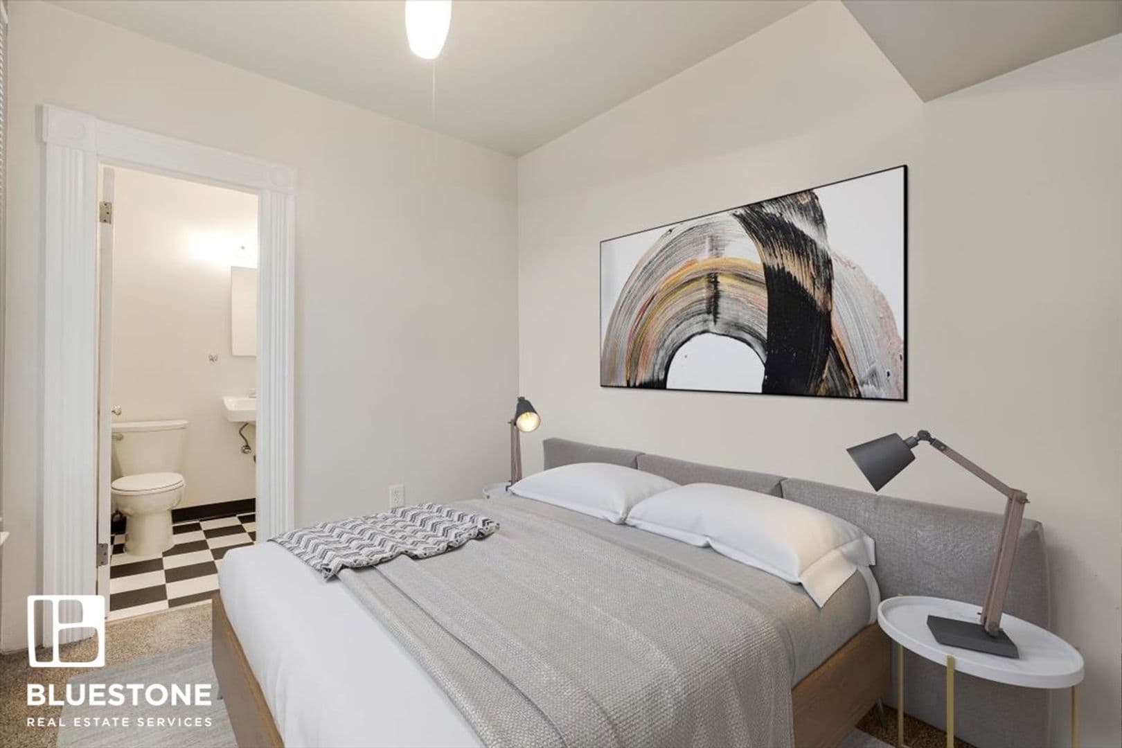 Portland Apartment: 1527 SW Columbia St, Apt. D