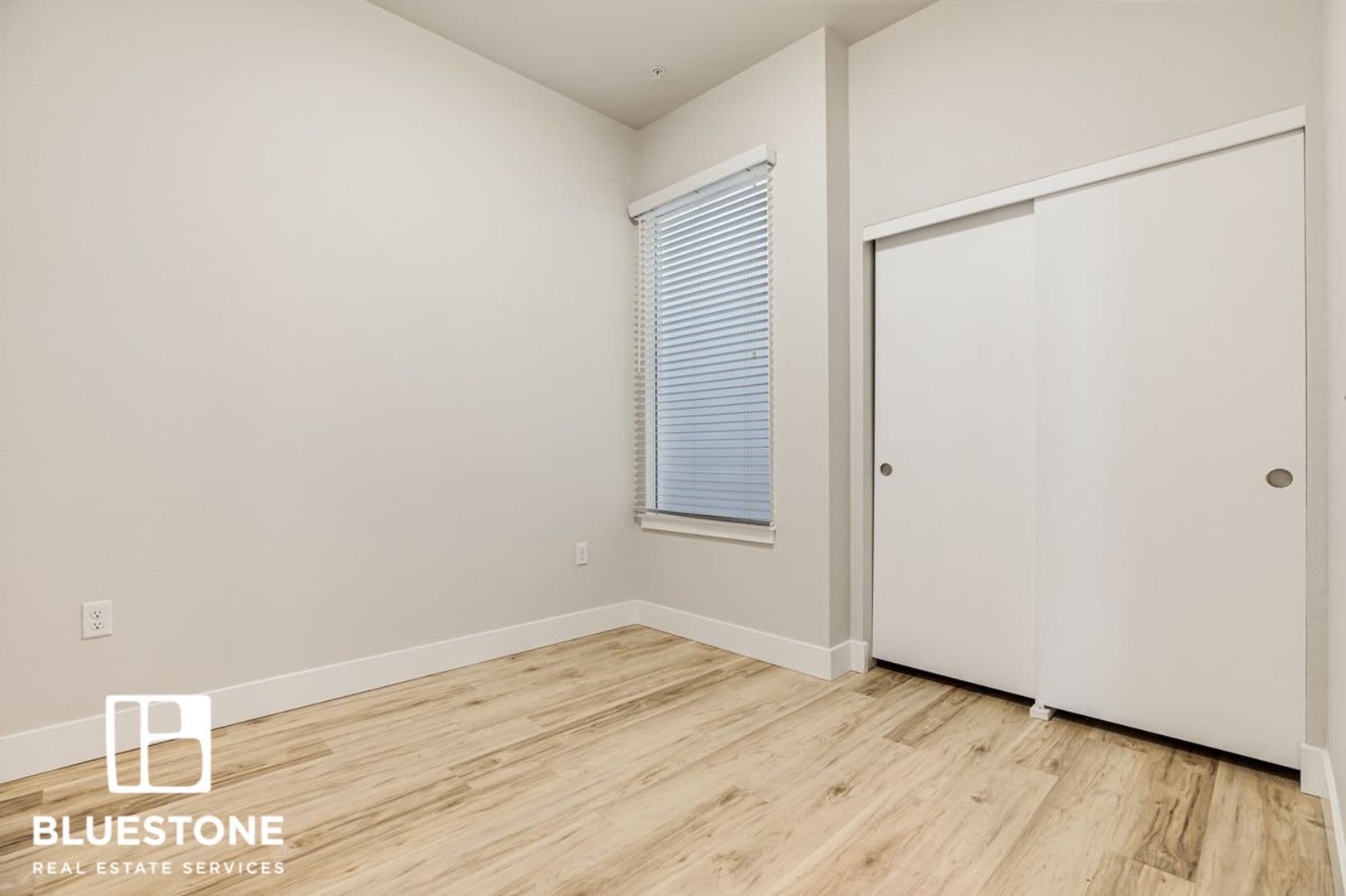 Gresham Apartment: 20711 SE Stark St