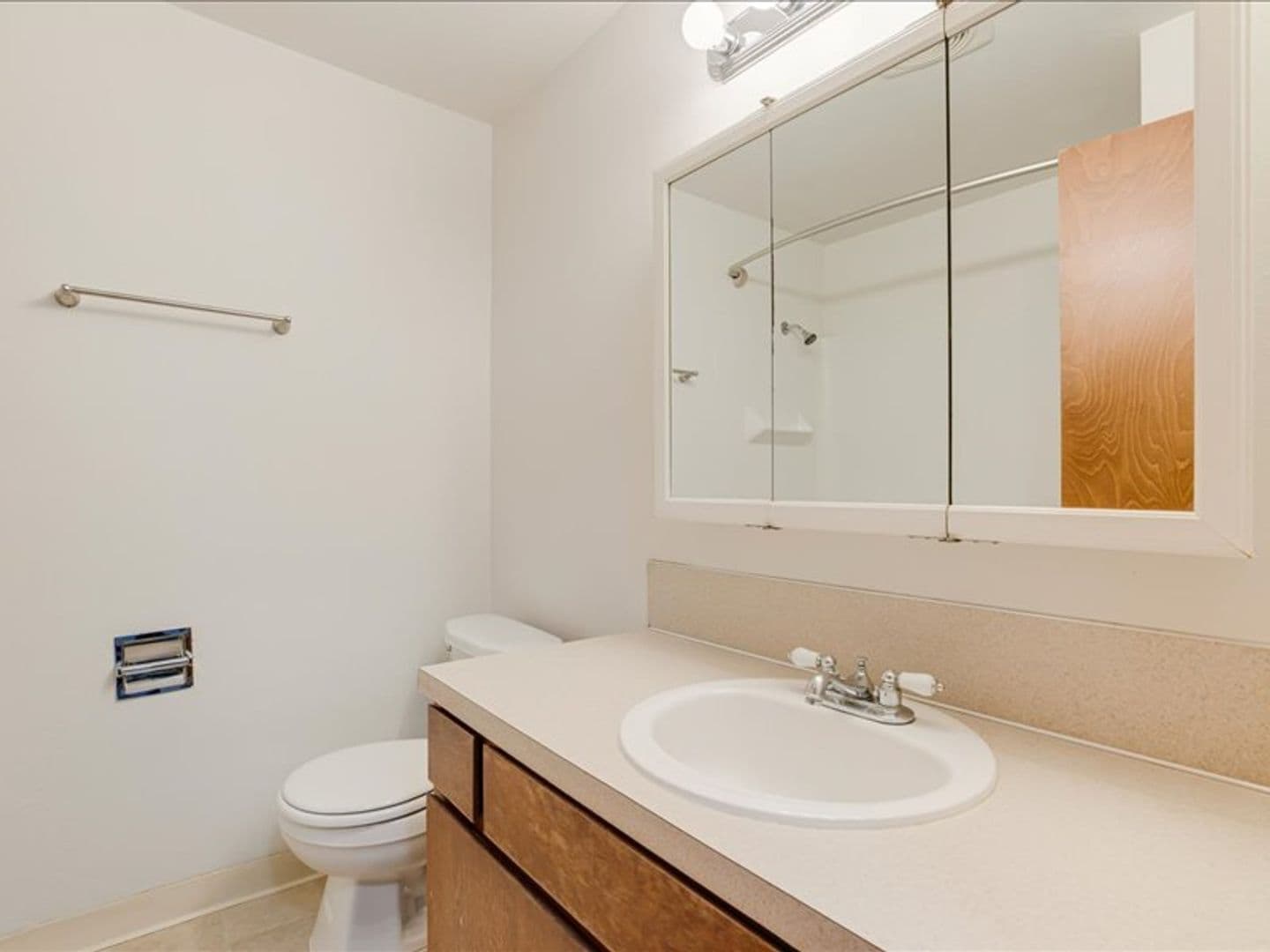 Milwaukie Apartment: 3236 SE Harvey St.
