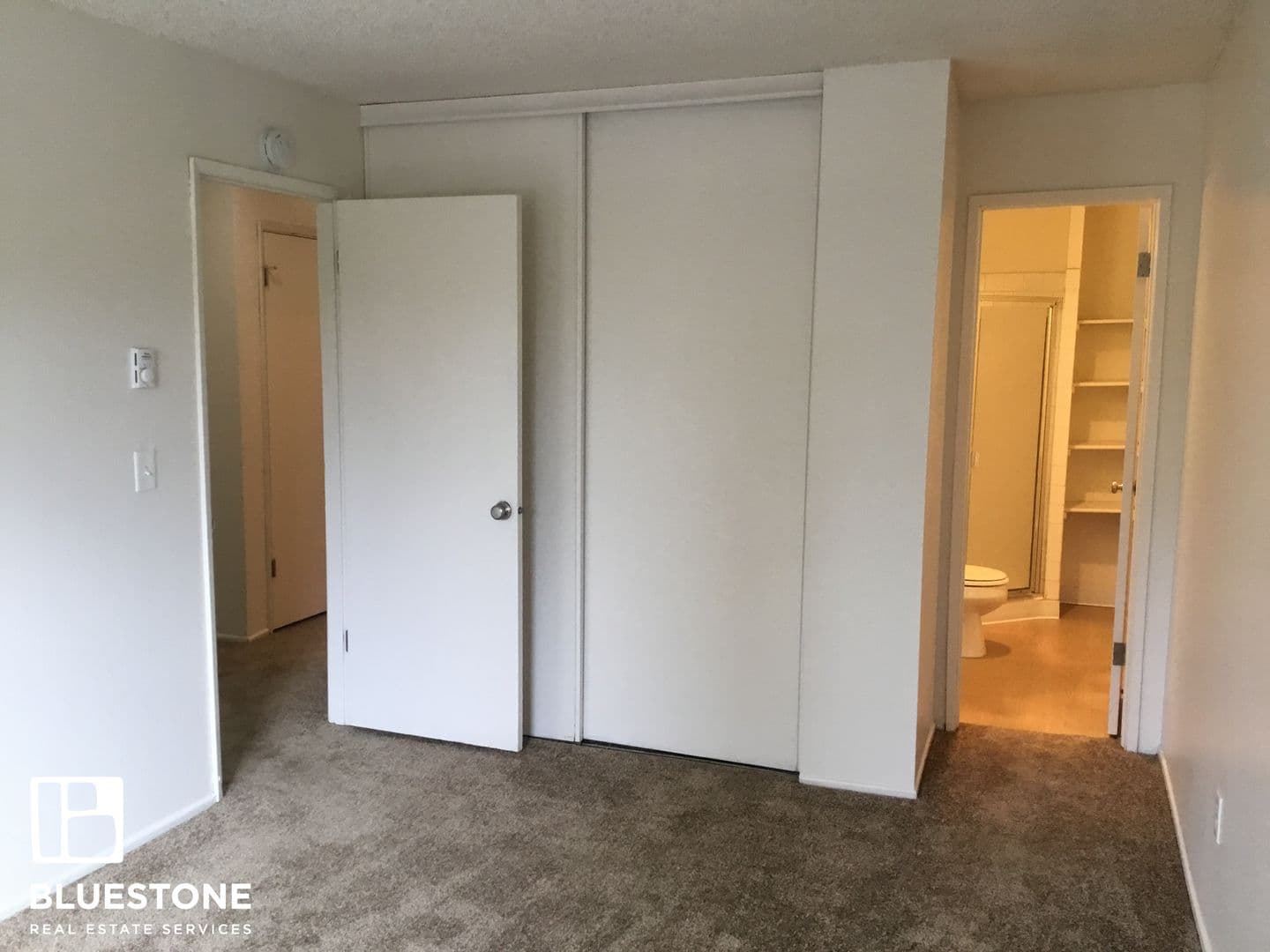Portland Apartment: 4611-4631 SW Luradel St