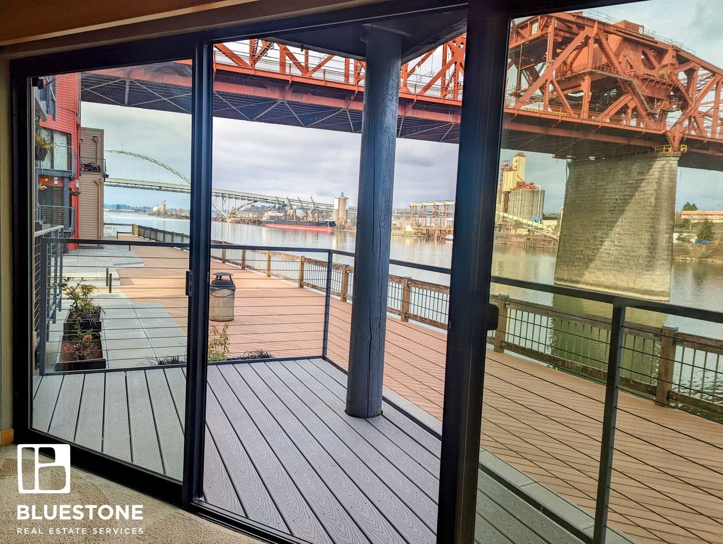 Portland Condo: 940 NW Naito Parkway #L-14