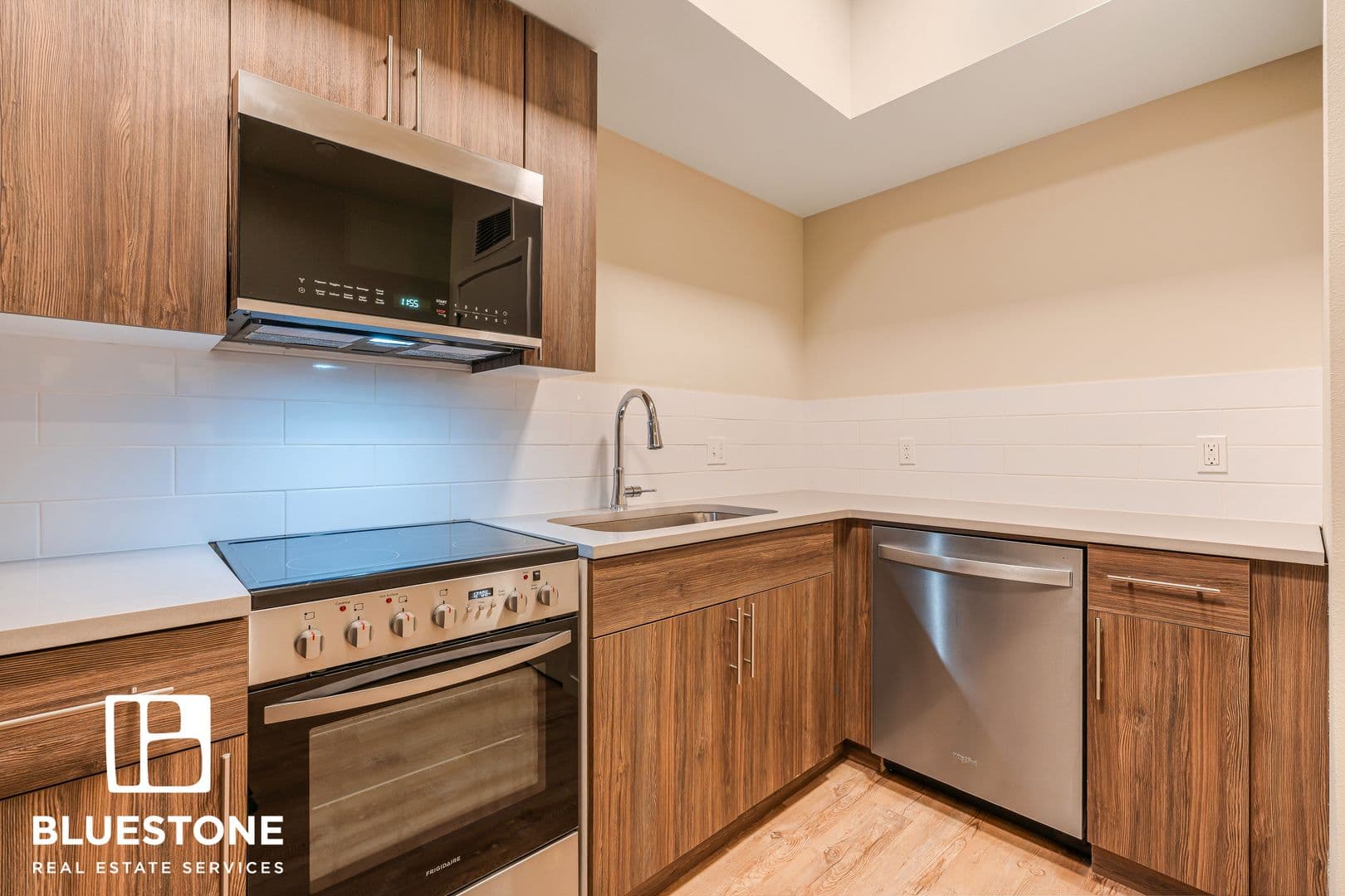 Portland Apartment: 1311 SW Gibbs Street