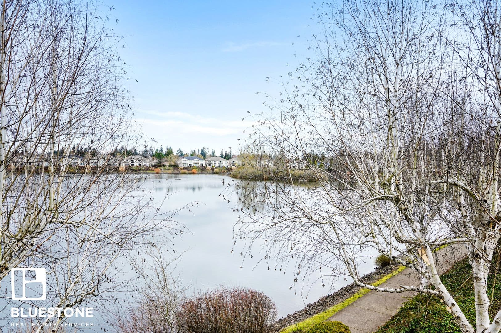 Keizer Apartment: 208 Lakepoint Place N