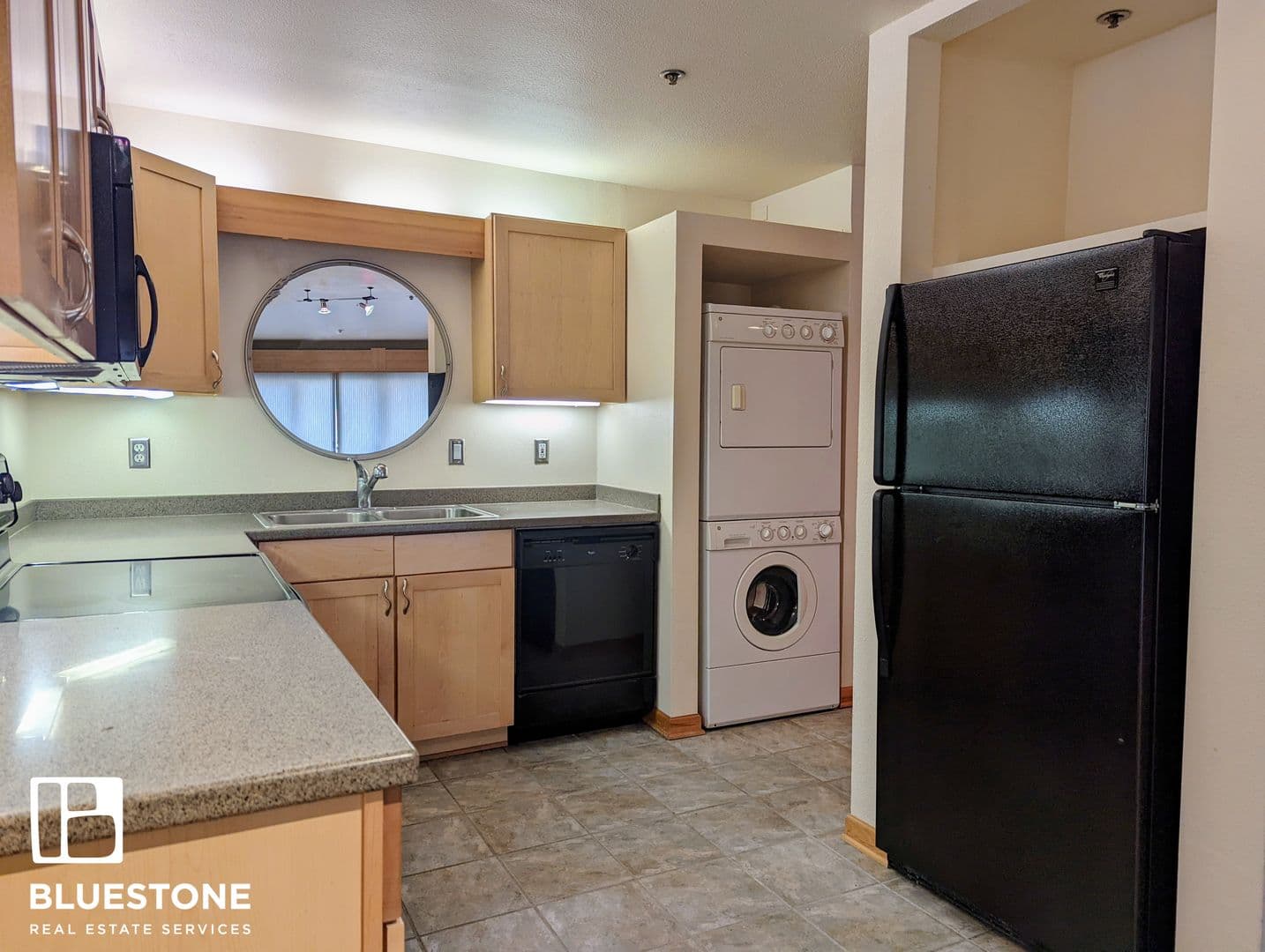 Portland Condo: 940 NW Naito Parkway #L-14