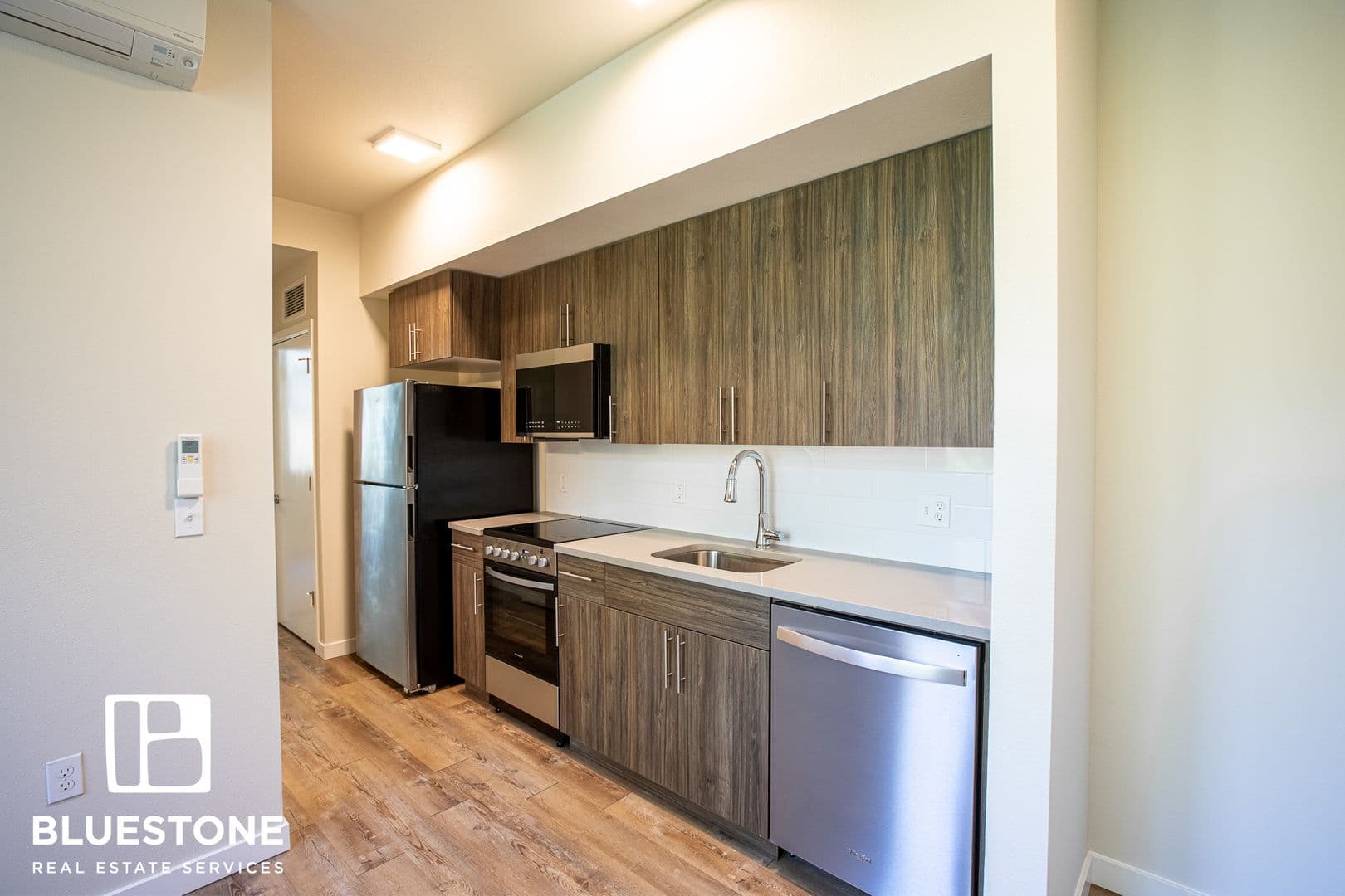 Portland Apartment: 1311 SW Gibbs Street
