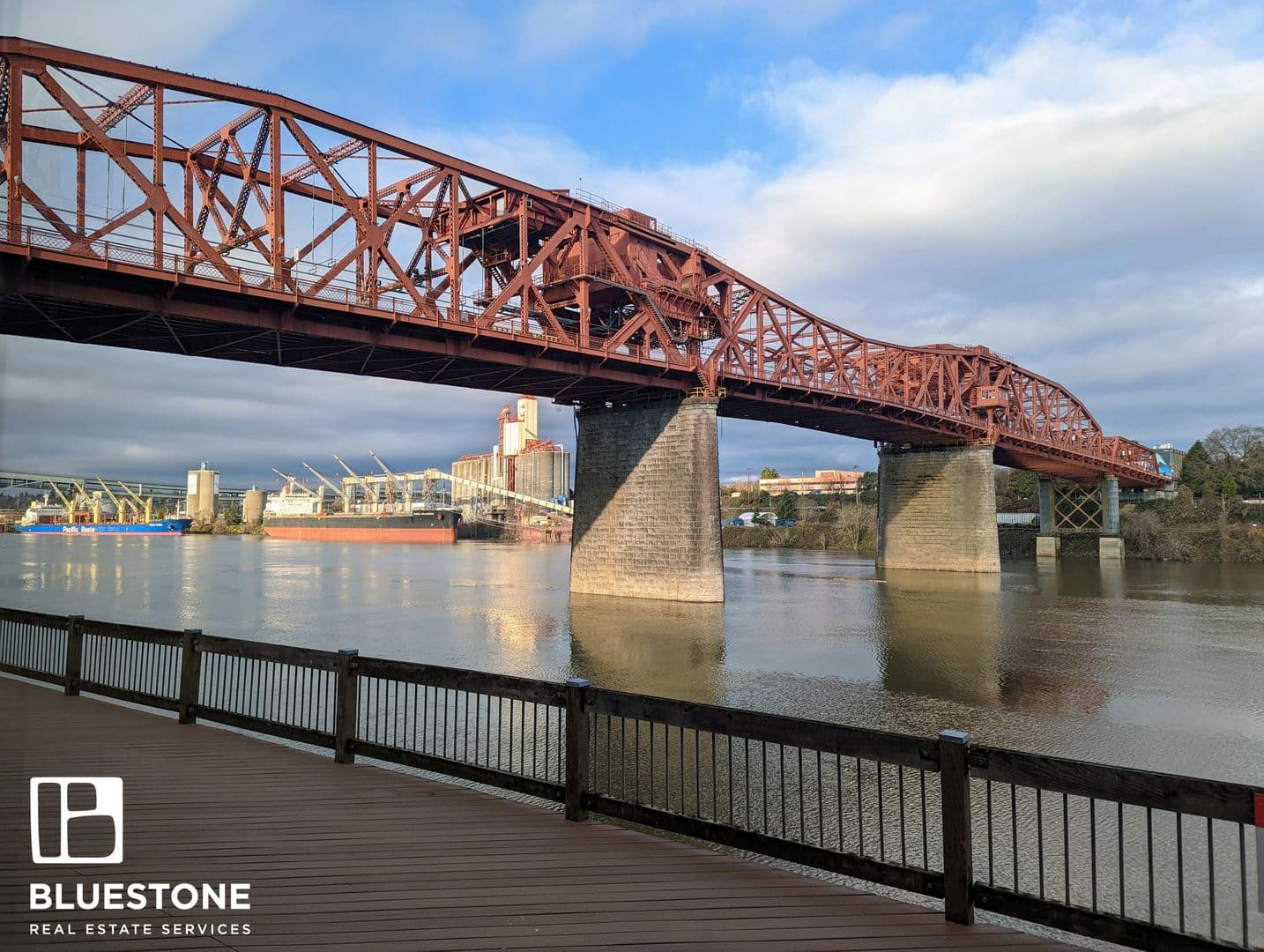 Portland Condo: 940 NW Naito Parkway #L-14