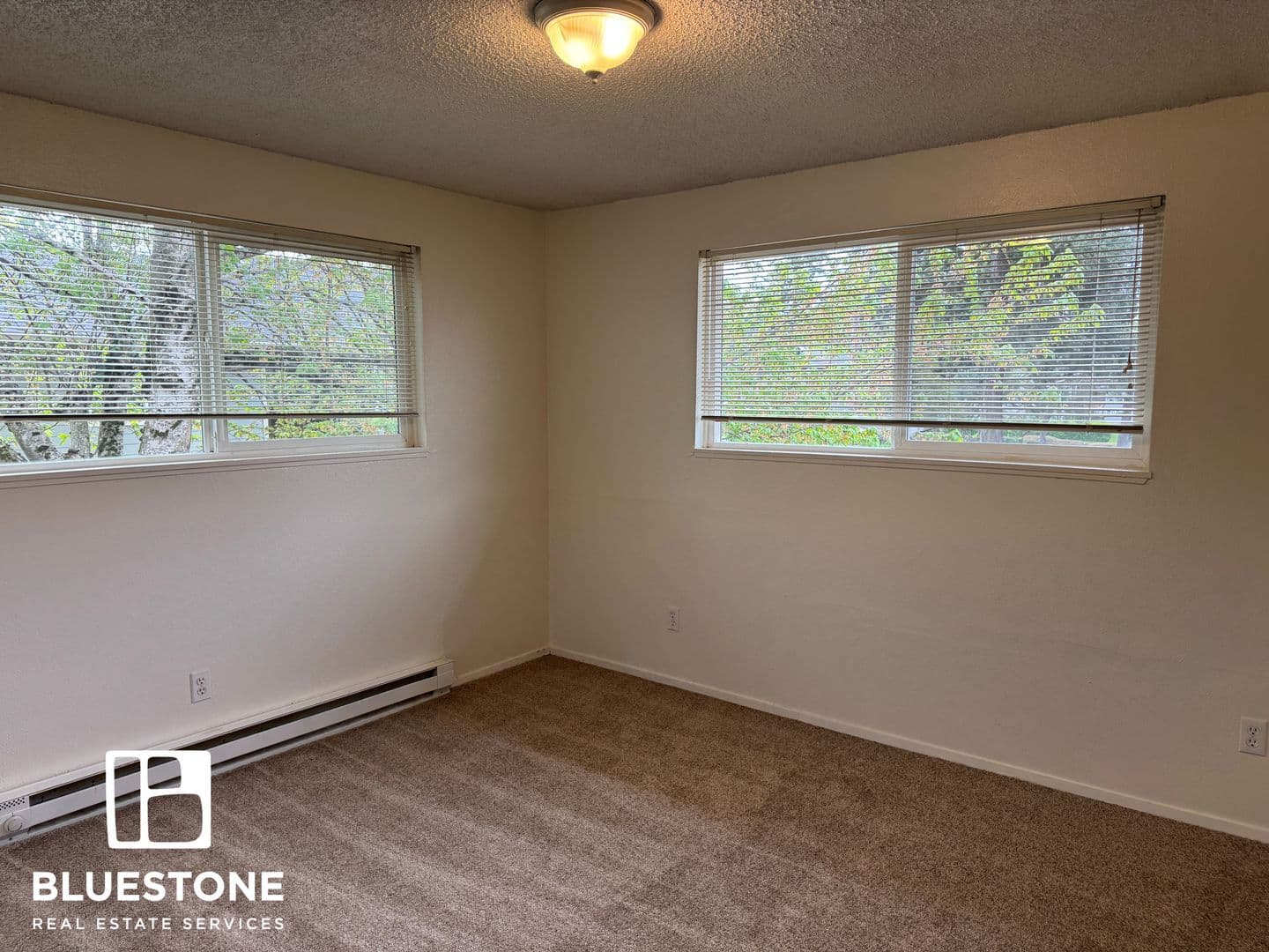 Gresham Apartment: 10 NE 162nd Ave