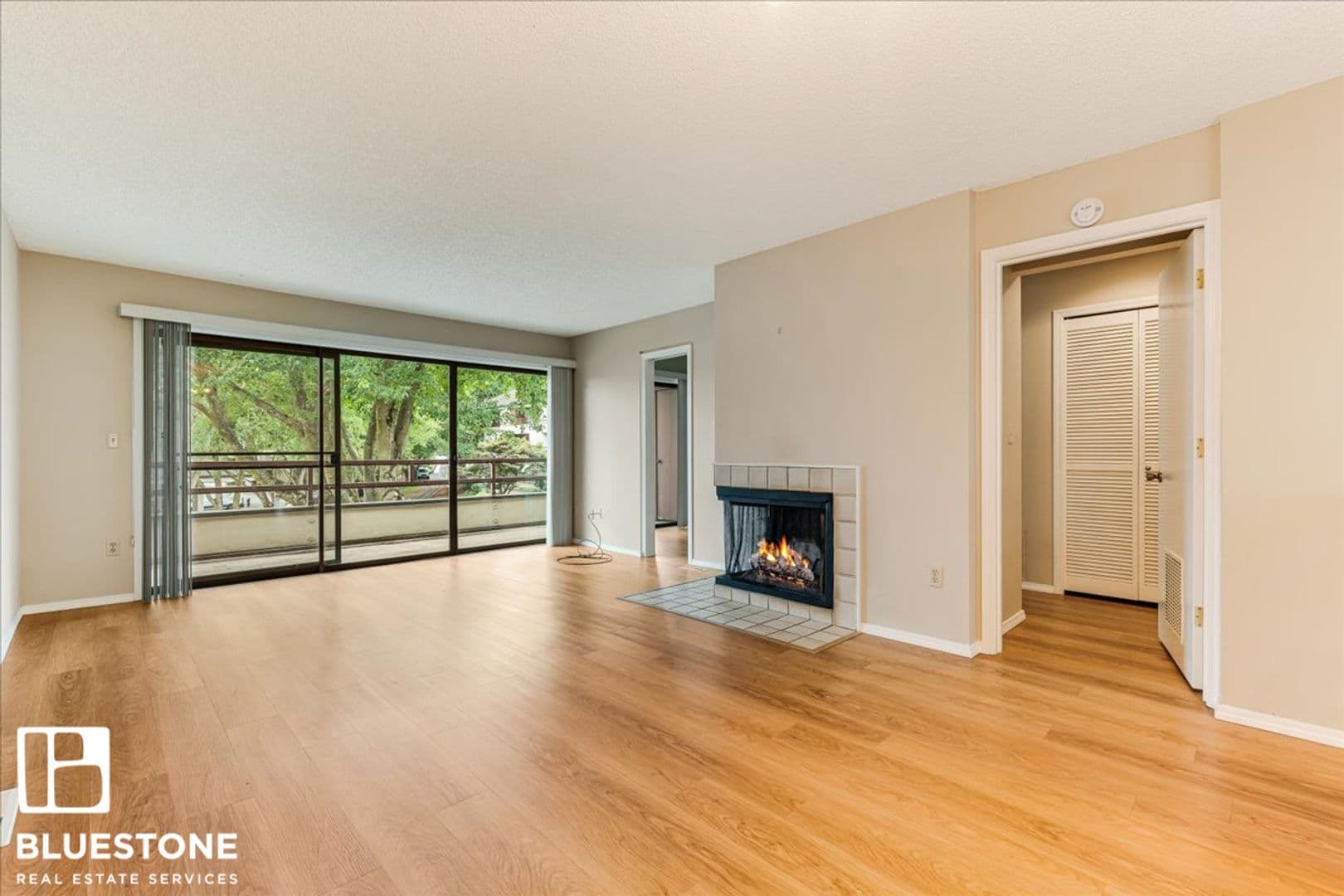 Portland House: 5150 S Landing Drive #205B2