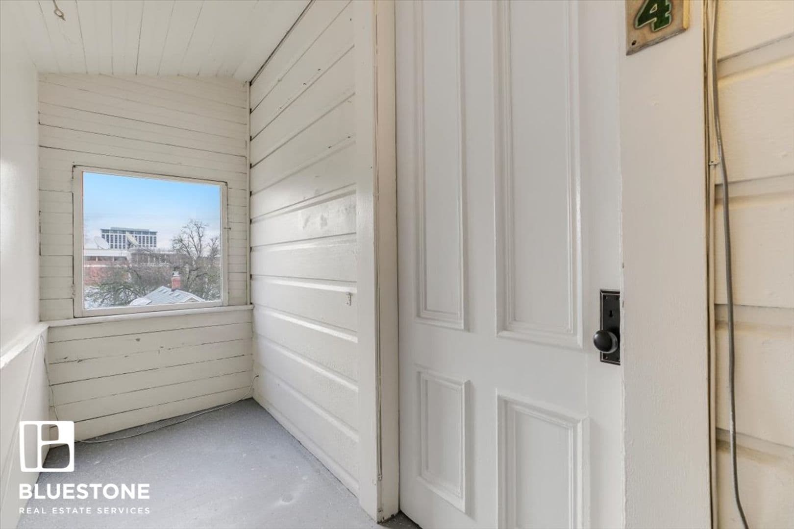Portland Apartment: 1527 SW Columbia St, Apt. D