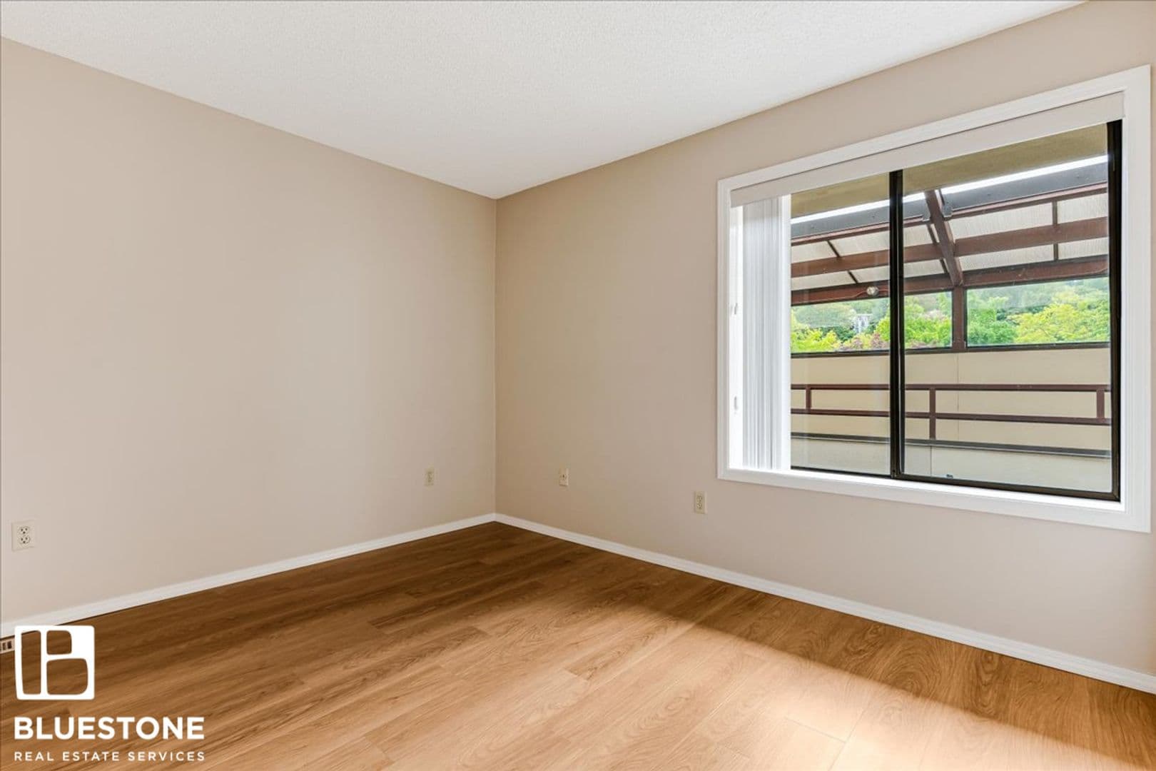 Portland House: 5150 S Landing Drive #205B2